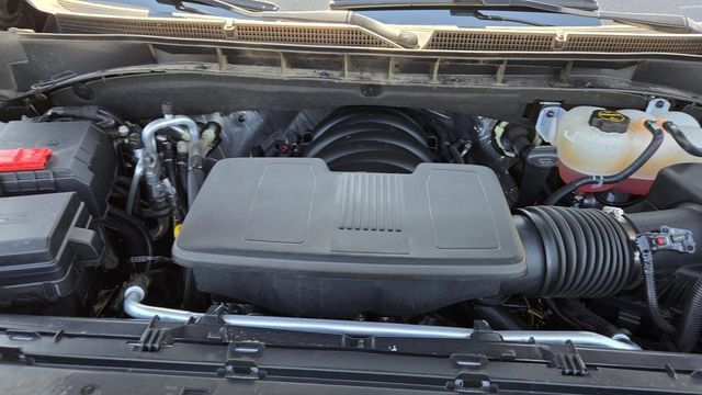 Used 2024 GMC Yukon SLE w/ Gmc Pro Safety Plus Package RWD image 27