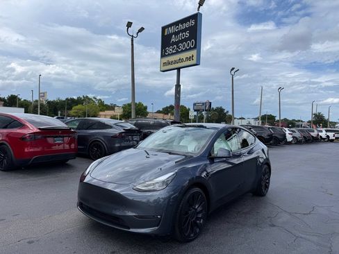 Used 2023 Tesla Model Y Performance AWD/4WD image 1