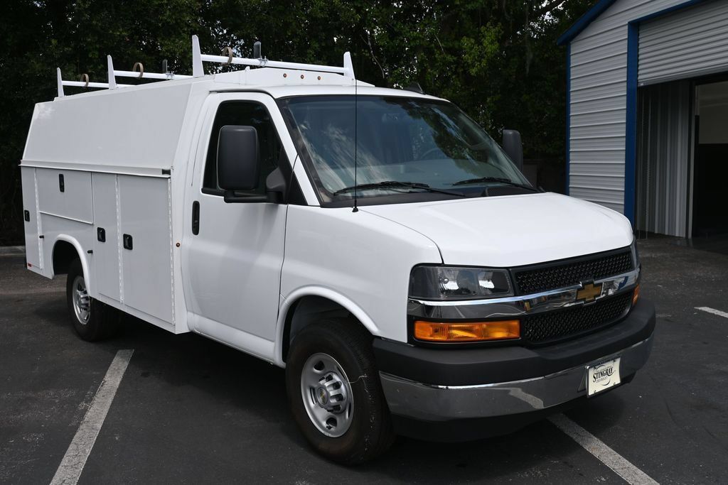 New 2025 Chevrolet Express 3500 w/ Power Convenience Package RWD image 7