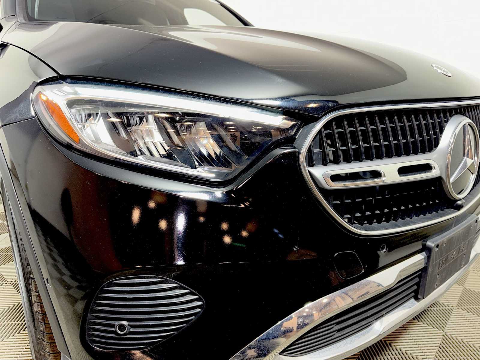 Used 2023 Mercedes-Benz GLC 300 4MATIC image 24