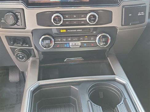 Used 2022 Ford F250 Lariat w/ Tremor Off-Road Package image 28