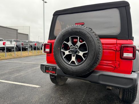Used 2018 Jeep Wrangler Sport image 30