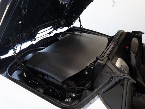 Used 2022 Chevrolet Corvette Stingray Premium Conv w/ Z51 Performance Package image 39