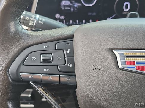 Used 2022 Cadillac Escalade Premium Luxury w/ Performance Package image 22