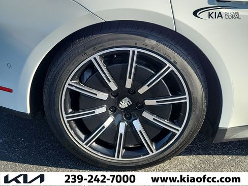 Used 2020 Porsche Taycan Turbo AWD/4WD image 9
