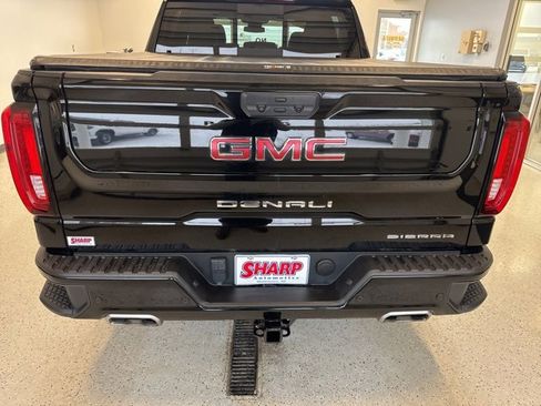 Used 2023 GMC Sierra 1500 Denali image 9
