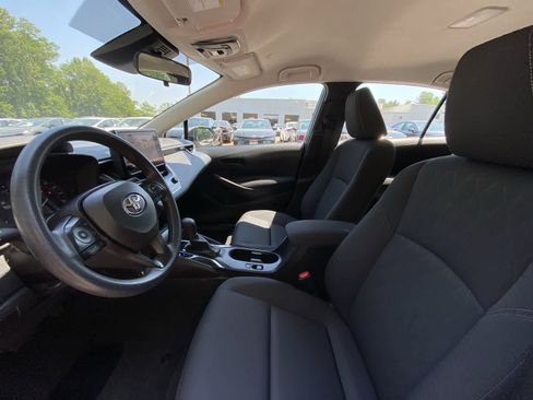 Used 2024 Toyota Corolla LE FWD image 19