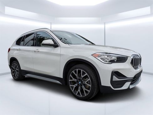 Used 2021 BMW X1 xDrive28i image 2