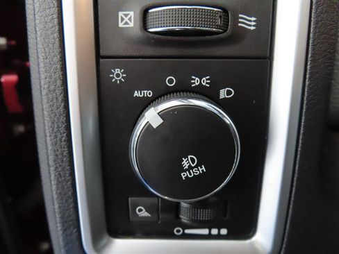 Used 2016 RAM 1500 Big Horn image 19