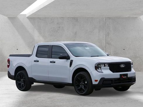 Certified 2025 Ford Maverick XLT w/ XLT Luxury Package AWD/4WD image 1