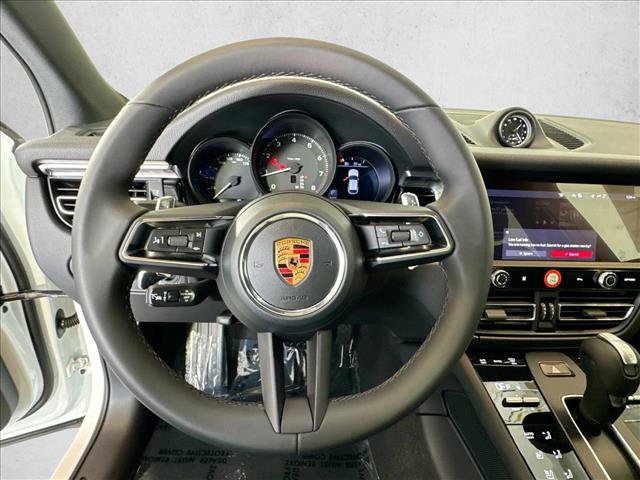 Used 2026 Porsche Macan AWD/4WD image 14