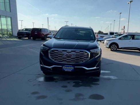 Used 2018 GMC Terrain Denali w/ Advanced Safety Package AWD/4WD image 3