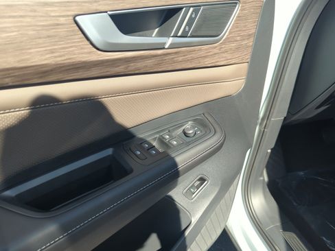 New 2026 Volkswagen Atlas SEL image 13