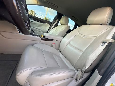 Used 2015 Cadillac XTS Luxury image 19