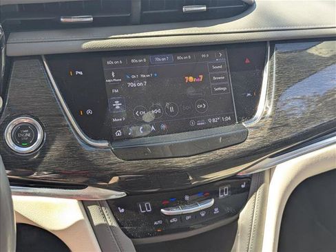 Used 2020 Cadillac XT6 Premium Luxury image 5
