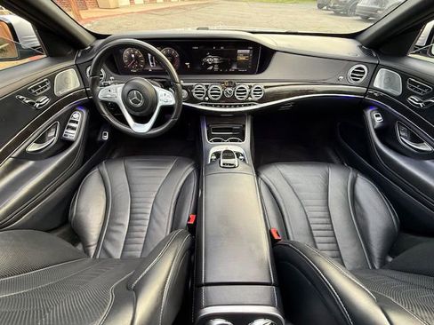 Used 2020 Mercedes-Benz S 560 Sedan w/ Premium Package image 4