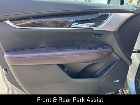 Used 2023 Cadillac XT6 Premium Luxury w/ Technology Package image 14