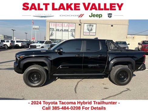 Used 2024 Toyota Tacoma Trailhunter image 2