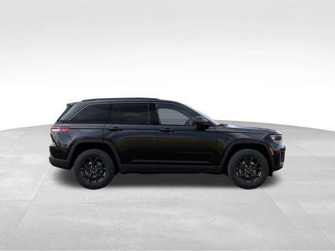 New 2026 Jeep Grand Cherokee Altitude AWD/4WD image 22