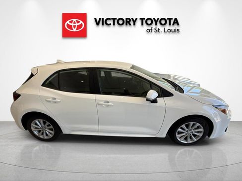 Used 2024 Toyota Corolla SE w/ SE Package FWD image 2