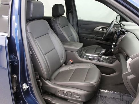 Used 2023 Chevrolet Traverse LT w/ LT Premium Package image 33