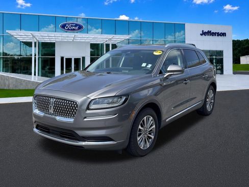 Used 2023 Lincoln Nautilus FWD w/ Premium Package image 3