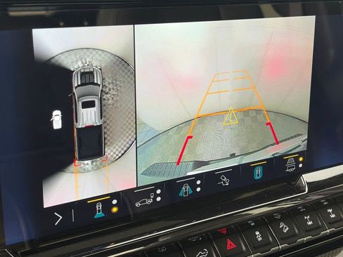 Used 2023 Chevrolet Silverado 1500 ZR2 w/ Technology Package image 20