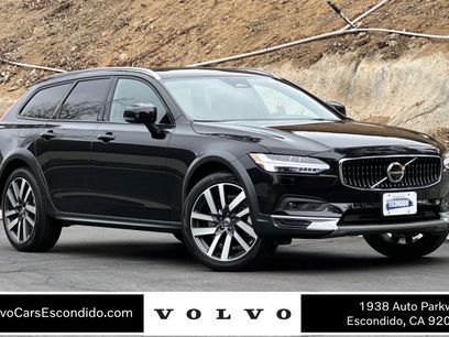 New 2026 Volvo V90 B6 Cross Country Ultra w/ Climate Package