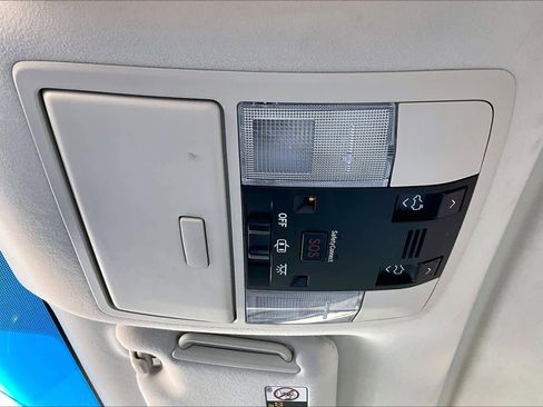 Used 2018 Lexus GX 460 Premium w/ Premium Package image 34