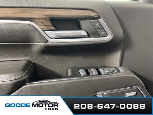 Used 2022 Chevrolet Silverado 1500 RST w/ Convenience Package II AWD/4WD image 10