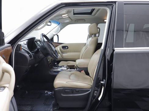 Used 2017 Nissan Armada Platinum w/ Interior Lighting Package image 5