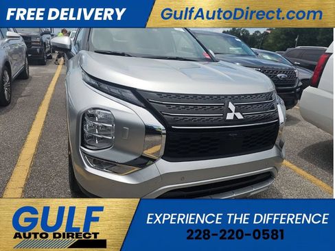 Used 2024 Mitsubishi Outlander SE AWD/4WD image 2