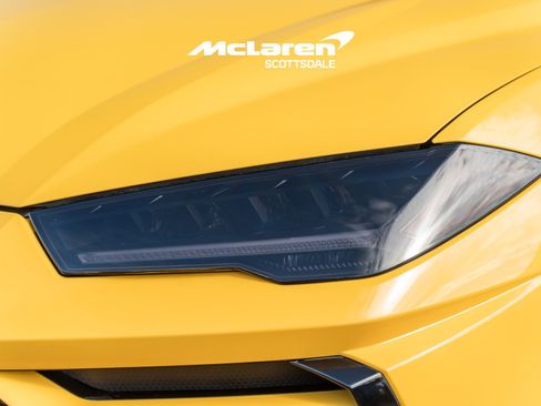 Used 2021 Lamborghini Urus image 24