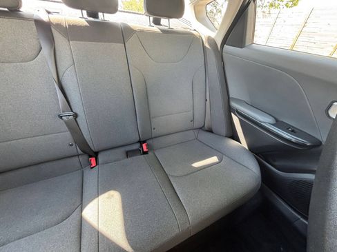 Used 2025 Kia K4 FWD image 37