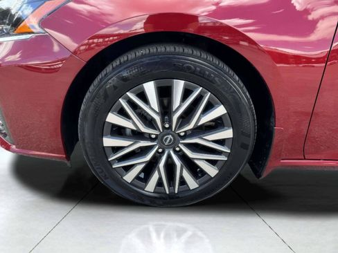 Used 2024 Nissan Altima 2.5 SV FWD image 60