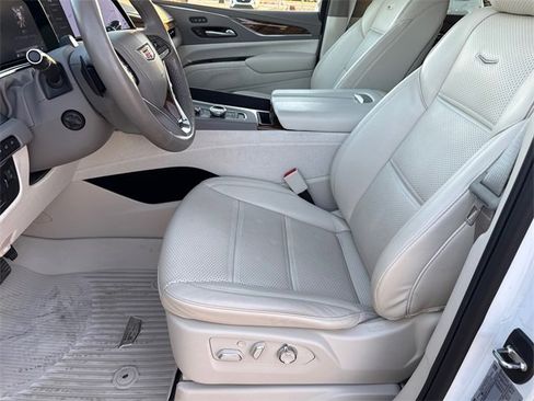 Used 2024 Cadillac Escalade Sport Platinum image 23