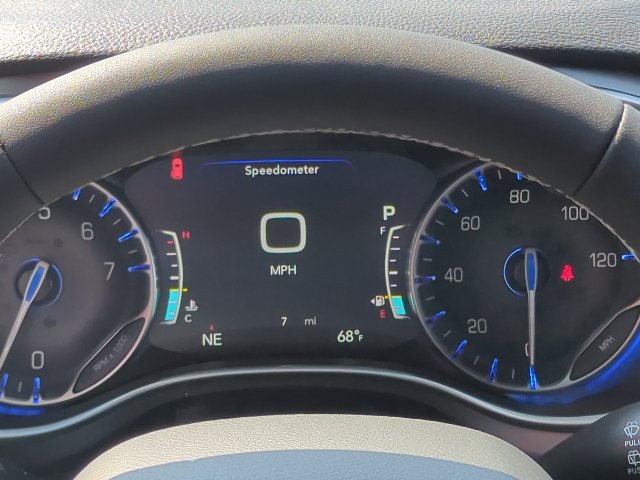 New 2026 Chrysler Pacifica Select FWD image 8