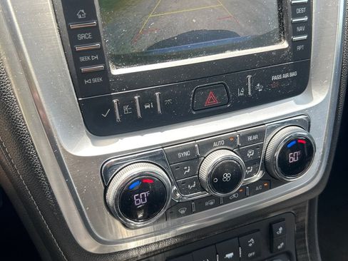 Used 2016 GMC Acadia SLT w/ Open Road Package FWD image 11
