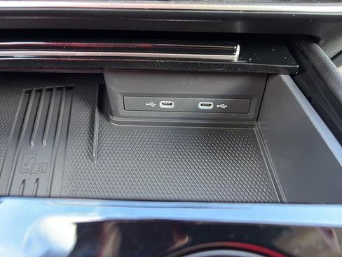 Certified 2025 Volkswagen Atlas SE w/ Panoramic Sunroof Package image 25