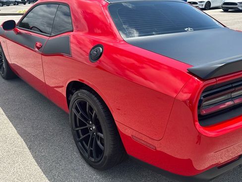 Used 2022 Dodge Challenger R/T Scat Pack w/ T/A Package image 6
