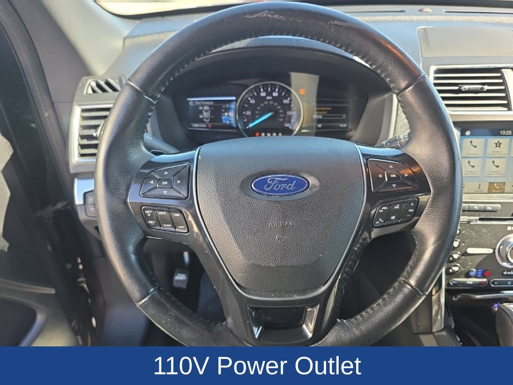 Used 2017 Ford Explorer Limited w/ Equipment Group 301A FWD image 9