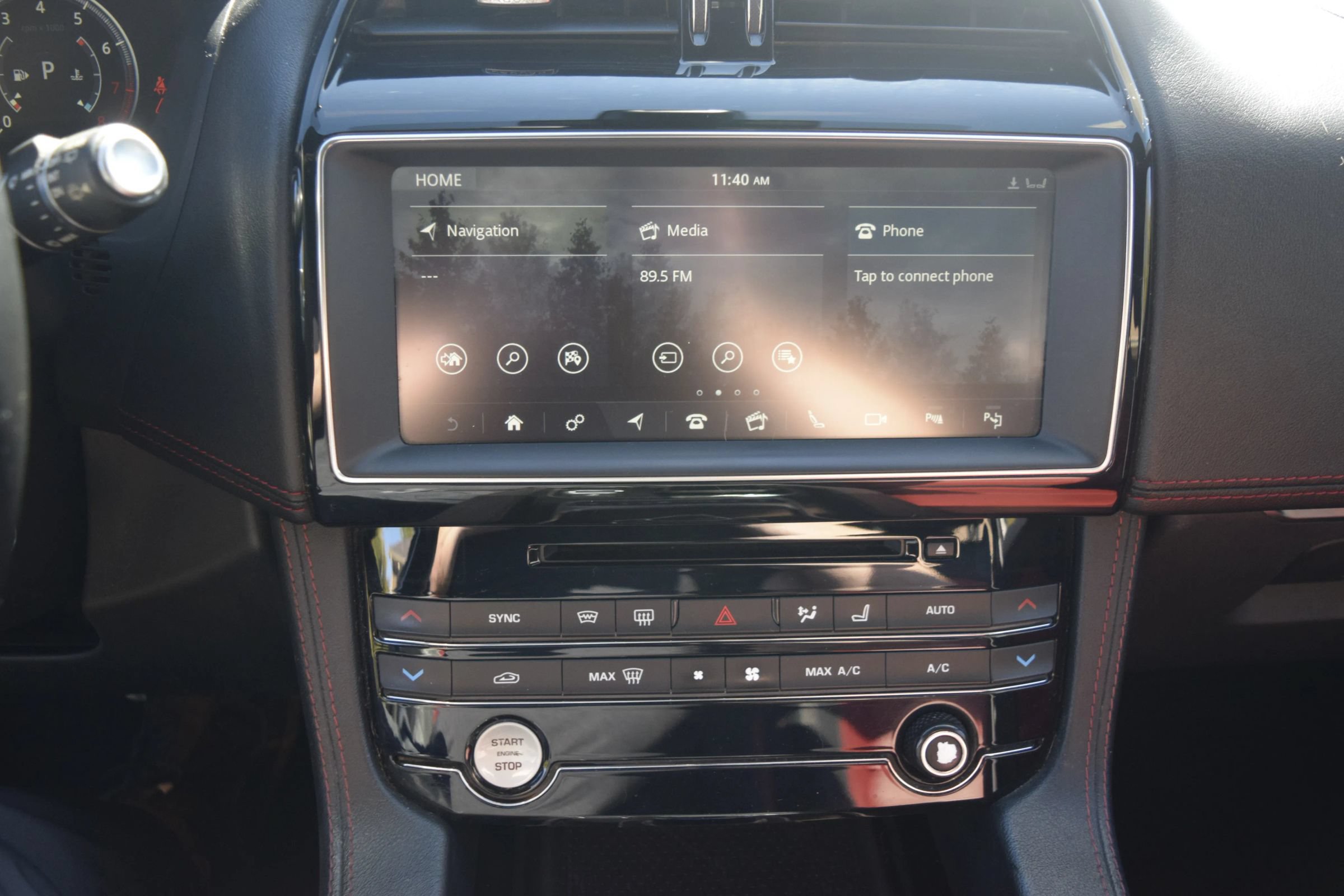 Used 2018 Jaguar F-PACE R-Sport AWD/4WD image 12