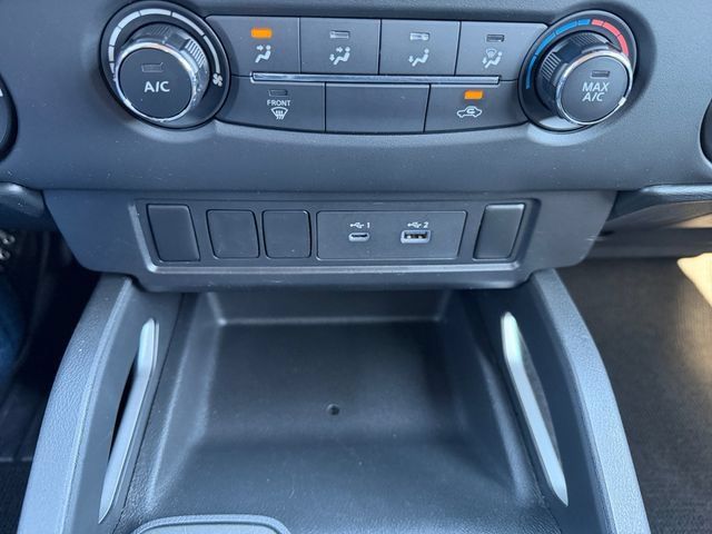Used 2023 Nissan Frontier SV AWD/4WD image 26