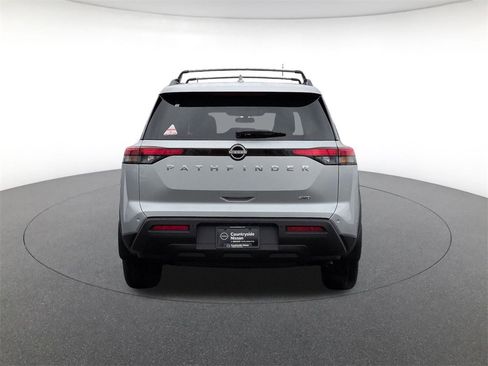 New 2025 Nissan Pathfinder SV image 6