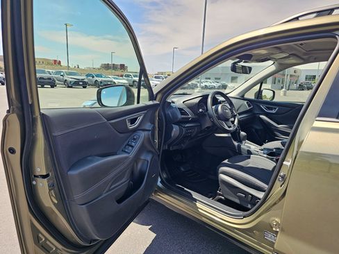 Used 2024 Subaru Forester Premium AWD/4WD image 18