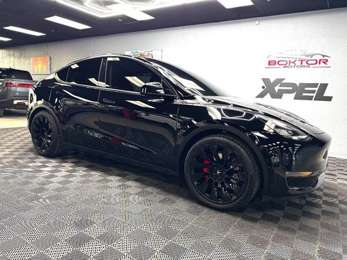Used 2020 Tesla Model Y Performance image 1