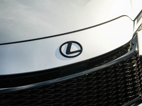 Used 2026 Lexus IS 350 F Sport RWD image 9