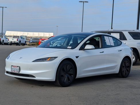 Used 2025 Tesla Model 3 Long Range image 11