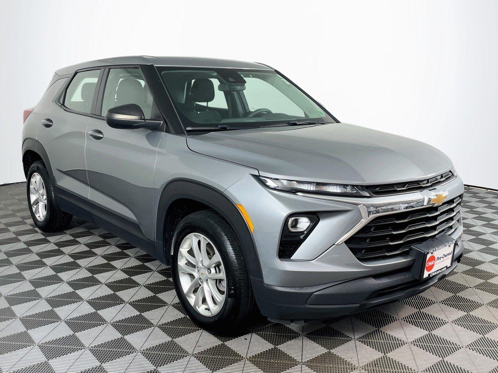 Used 2024 Chevrolet TrailBlazer LS w/ LS Confidence Package FWD image 1