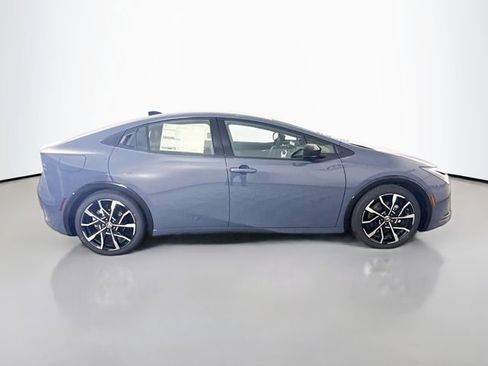 New 2026 Toyota Prius Plug-In Hybrid FWD image 8